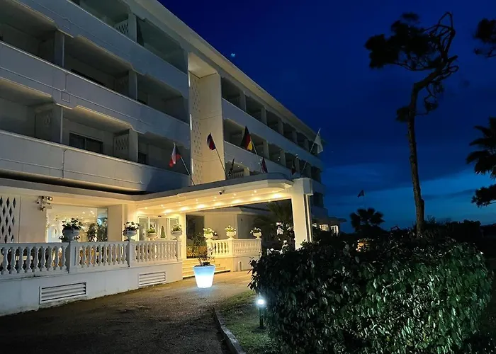Domizia Palace Hotel